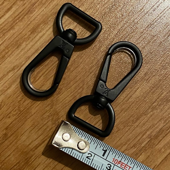 Louis Vuitton black clasp - Picture 13 of 15